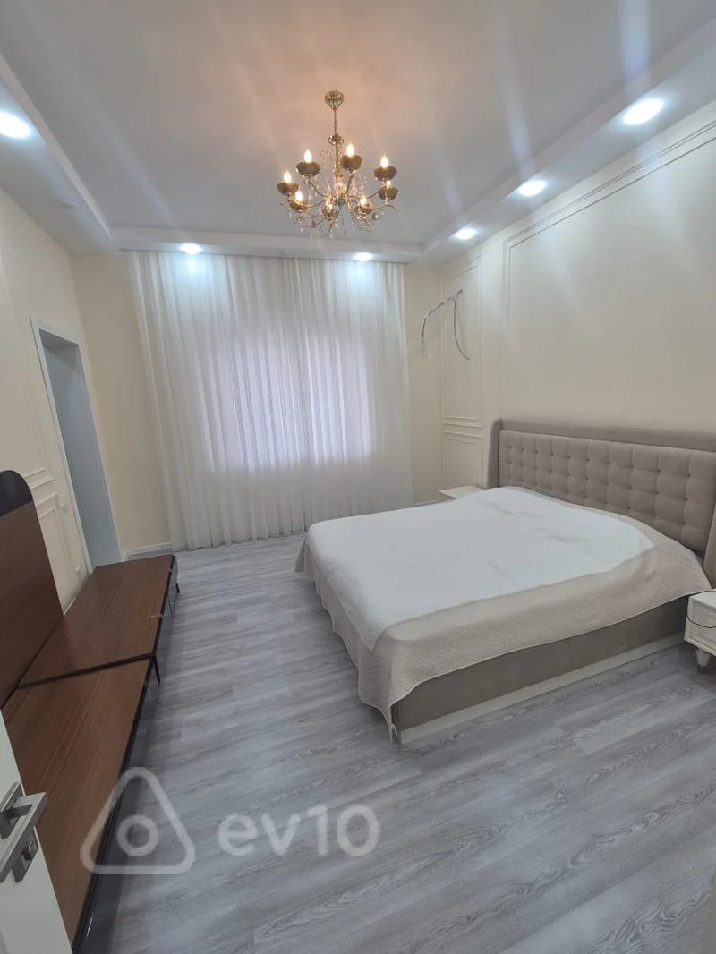 4 otaqlı həyət evi, 200 m², Hüseyn Cavid küçəsi, 213 nömrəli məktəbin yaninda — Ev, villa, Bakı (6)