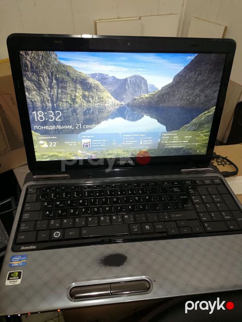 Normal vəziyyətdə Toshiba noutbuku satılır (Advokat ishlədib / İ7 — Bakı