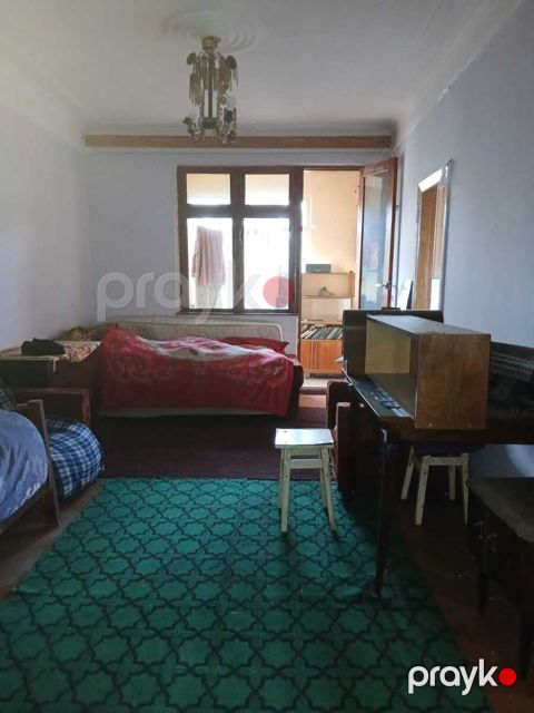 Satılır 2 otaqlı köhnə tikili 50 m² — Bakı