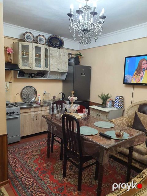 İcarəyə verilir 2 otaqlı köhnə tikili 60 m² — Bakı