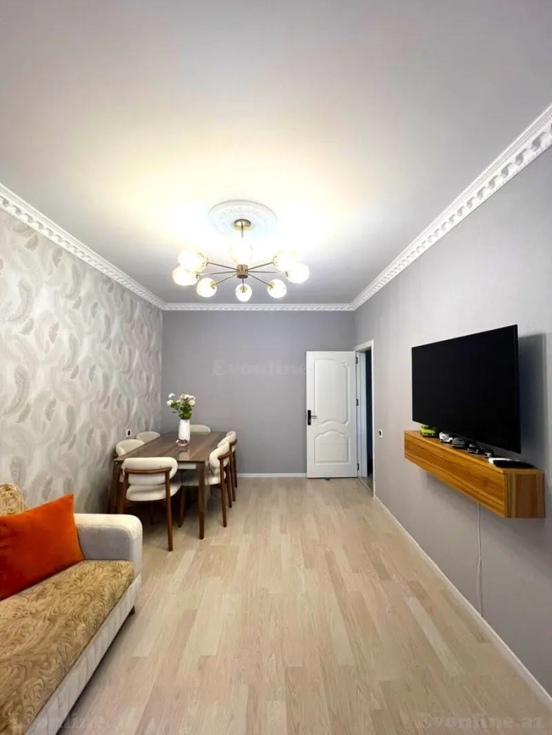 Satılır 2 otaqlı Mənzil Köhnə tikili 60 m² Bakı, Xətai r., Əhmədli — Bakı