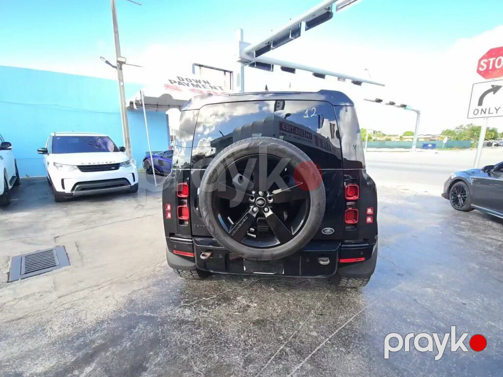 Land Rover Defender, 3.0 L, 2023 il, 73 811 km — Avtomobillər (3)