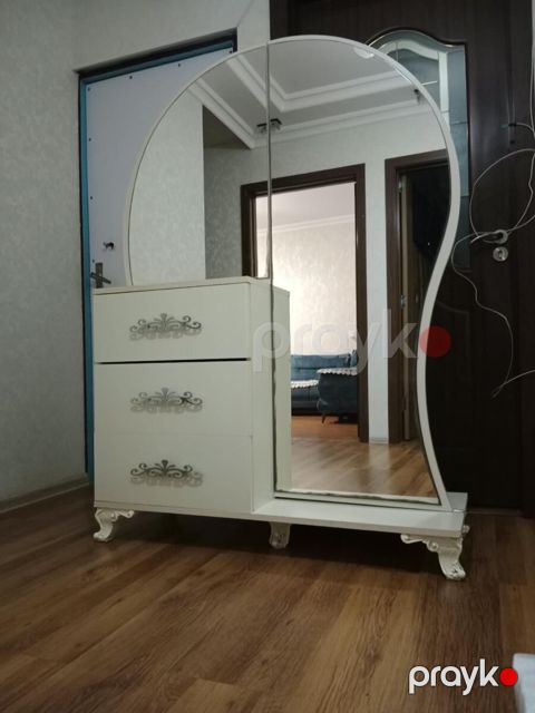 Komod — Bakı