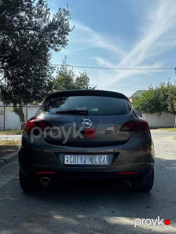 Opel Astra, 1.6 L, 2010 il, 317 000 km — Avtomobillər, Sumqayıt (2)