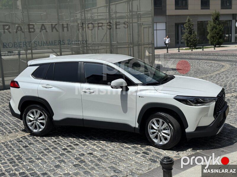 Toyota Corolla Cross, 2025 il — Minik avtomobili icarəsi, Bakı (2)