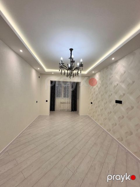 Satılır 2 otaqlı köhnə tikili 75 m² — Bakı