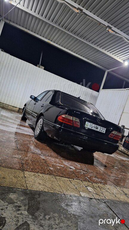 Mercedes E 320, 3.2 L, 1995 il, 320 000 km — Avtomobillər, Quba (12)