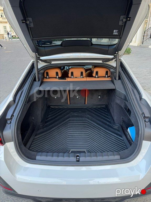 BMW i4, 83.9 kWh, 2022 il, 37 000 km — Avtomobillər, Bakı (7)