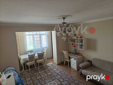 Satılır 2 otaqlı köhnə tikili 65 m² — Bakı