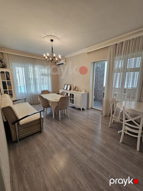 Satılır 3 otaqlı köhnə tikili 70 m² — Bakı
