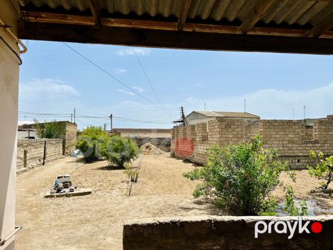 Satılır 4 otaqlı həyət evi/bağ evi 75 m² — Bakı