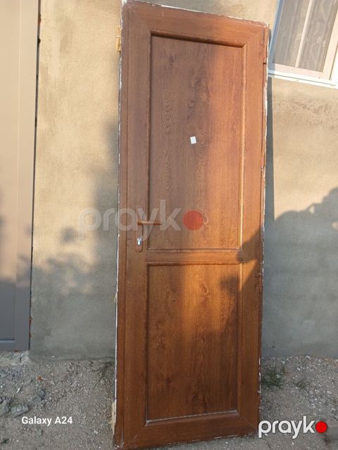Plastik qapi 216/76sm 100azn Bine qes 3909 leliAğac teksturalı — Digah