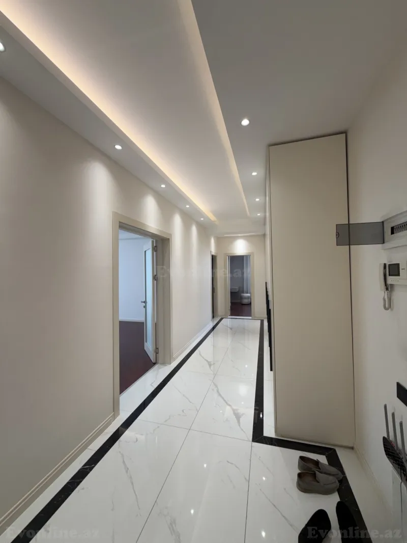 Satılır 3 otaqlı Mənzil Yeni tikili 130 m² Bakı, Nərimanov r., Gənclik m — Bakı