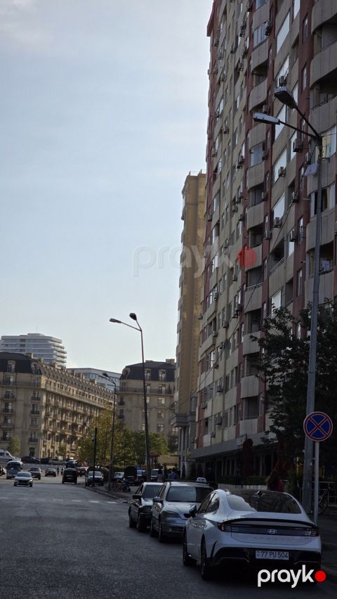 Satılır obyekt 160 m² — Bakı