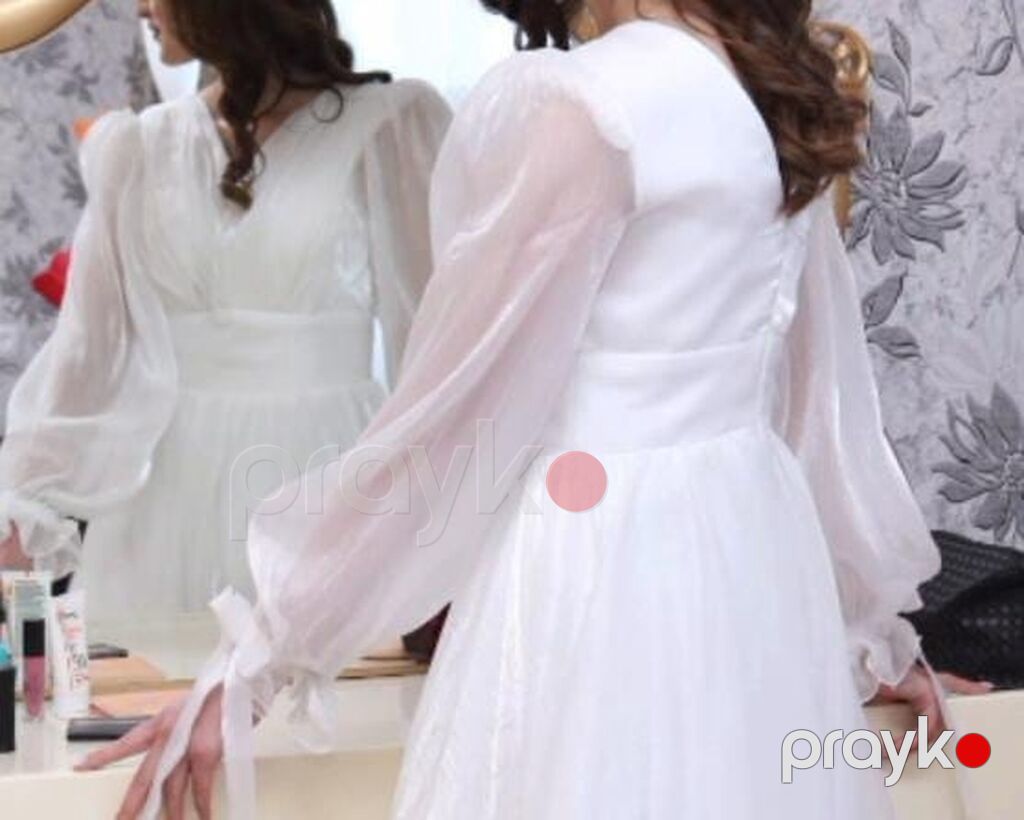 Ağ rəngli zərif gəlin/nişan paltarı. - Model: V-yaxa, beldən yığma — Toy paltarı, Bakı (2)