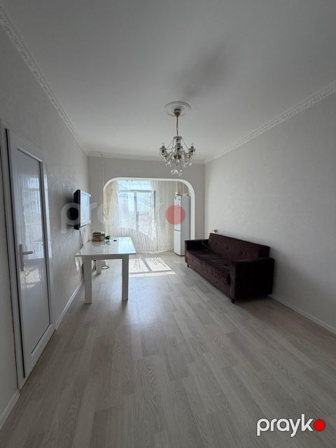 Satılır 2 otaqlı köhnə tikili 54 m² — Bakı