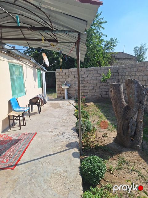 Satılır 2 otaqlı həyət evi/bağ evi 70 m² — Bakı