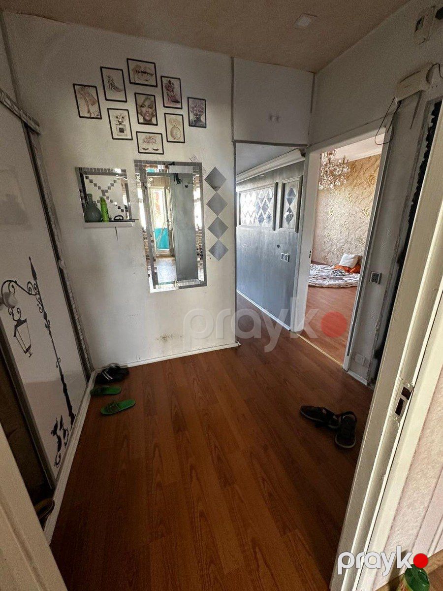 Satılır 2 otaqlı köhnə tikili 60 m² — Mənzil, Bakı (2)