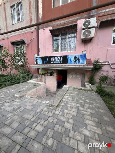 Satılır obyekt 63 m² — Bakı