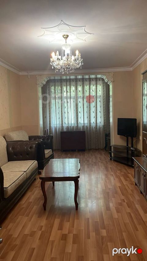 İcarəyə verilir 3 otaqlı köhnə tikili 90 m² — Bakı