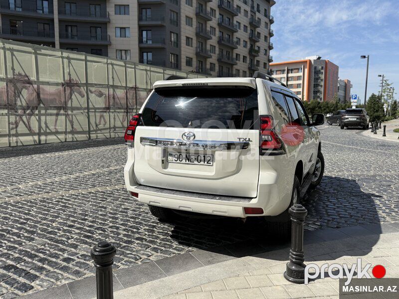 Toyota Prado, 2016 il — Minik avtomobili icarəsi, Bakı (4)
