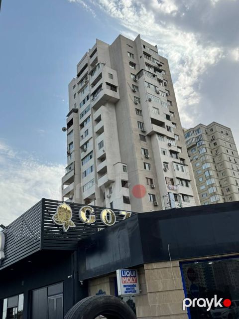 Satılır 3 otaqlı köhnə tikili 85 m² — Bakı
