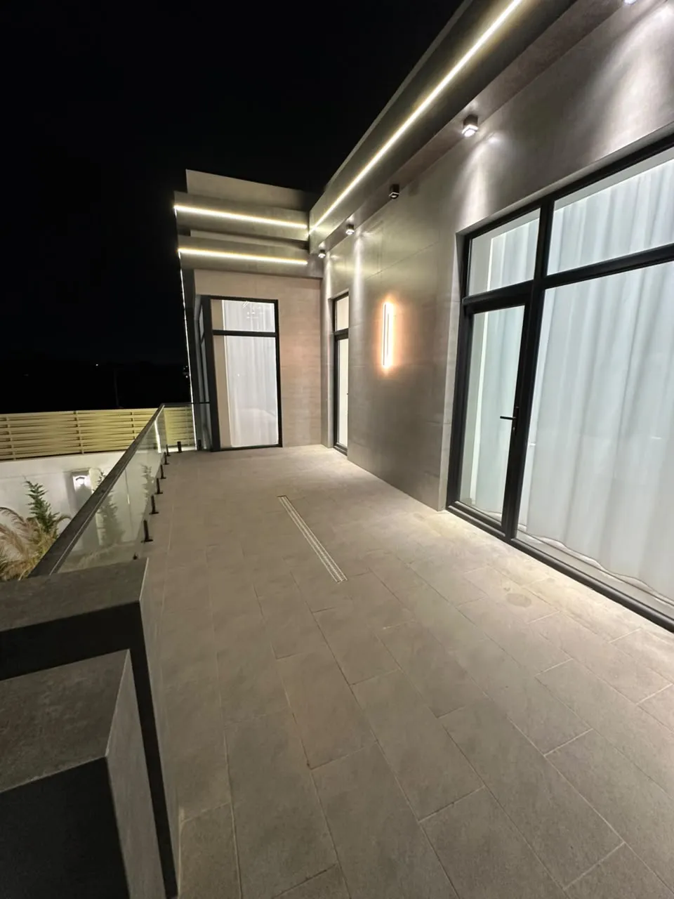 Şüvəlan, 5 otaqlı Həyət evi satılır - 200 m², 2 mərtəbə, 4.5 sot — Ev, villa, Bakı (6)