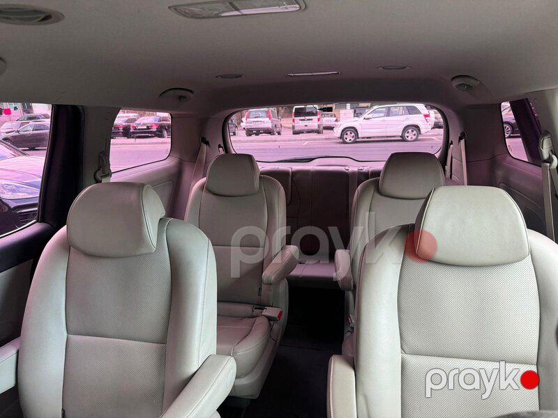 Kia Carnival 9 yerlik — Minik avtomobili icarəsi, Bakı (6)
