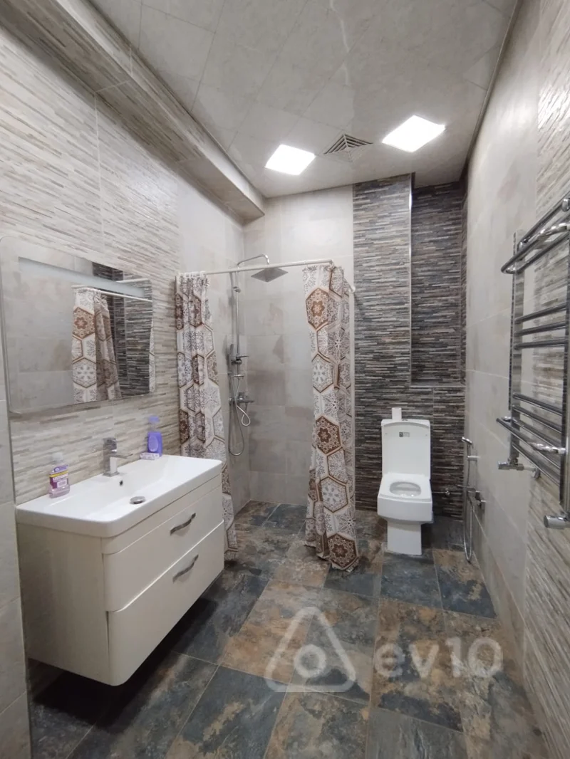 3 otaqlı mənzil, 170 m², м 28 мая — kirayə — Mənzil, Bakı (9)