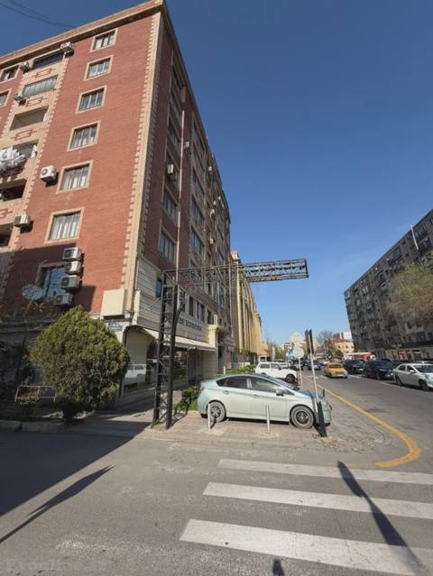 Satılır 2 otaqlı Mənzil Köhnə tikili 60 m² Bakı, Nərimanov r — Səadət xanım — Apartment