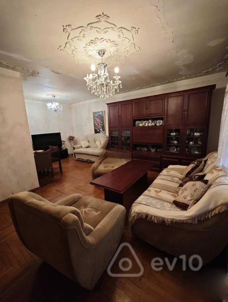 3 otaqlı mənzil, 85 m², R.Rüstəmov — Bakı
