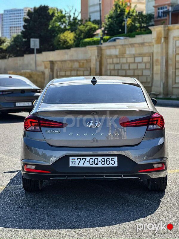 Hundai Elantra 2018 — Minik avtomobili icarəsi, Bakı (7)