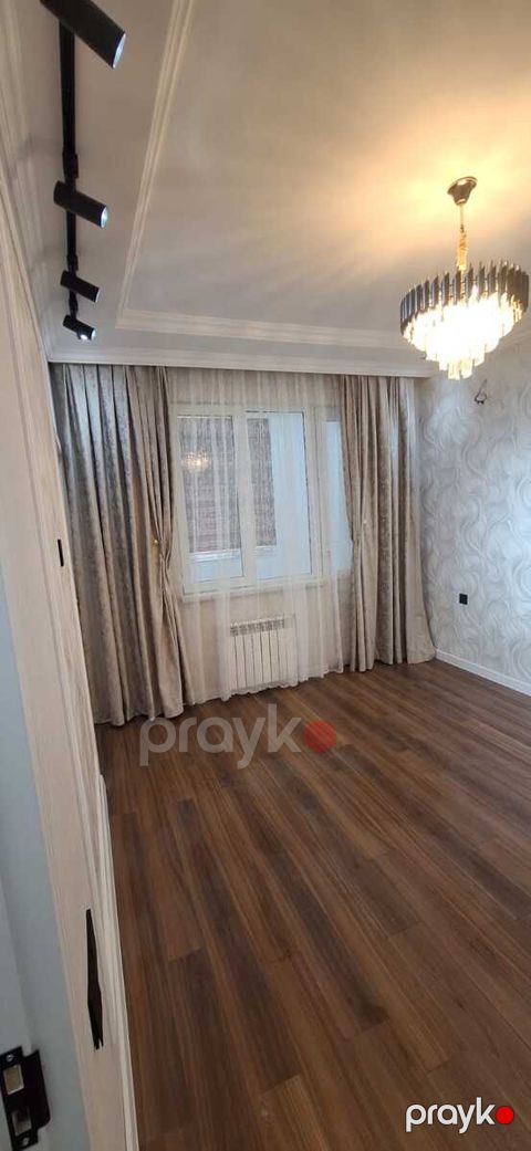 Satılır 2 otaqlı köhnə tikili 70 m² — Bakı