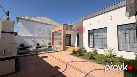 Satılır 4 otaqlı həyət evi/bağ evi 130 m² — Bakı