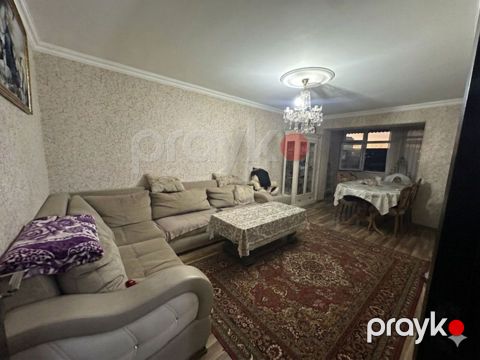 Satılır 4 otaqlı köhnə tikili 100 m² — Bakı