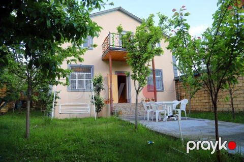 Satılır 8 otaqlı həyət evi/bağ evi 200 m² — Qəbələ