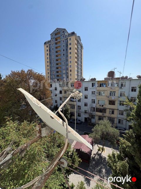 Satılır 1 otaqlı köhnə tikili 30 m² — Bakı