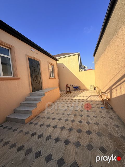 Satılır 3 otaqlı həyət evi/bağ evi 90 m² — Bakı