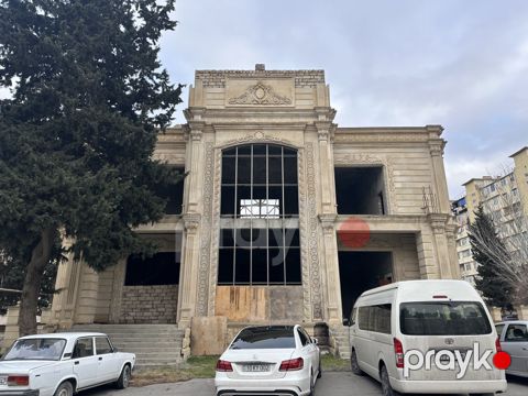 Satılır obyekt 2400 m² — Bakı