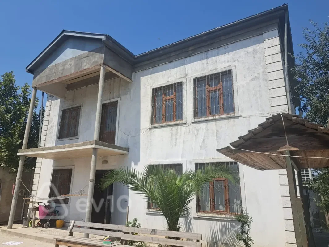 5 otaqlı həyət evi, 200 m², Saray qəsəbəsi — Bakı