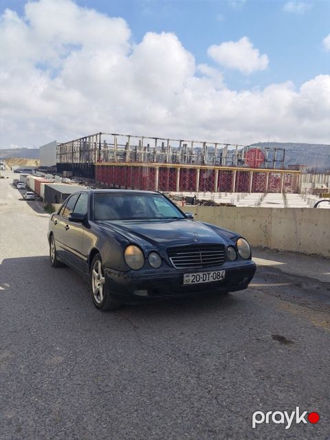 Mercedes E 300, 3.0 L, 1995 il, 568 000 km — Bakı