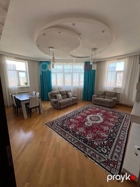 Satılır 4 otaqlı yeni tikili 140 m² — Bakı