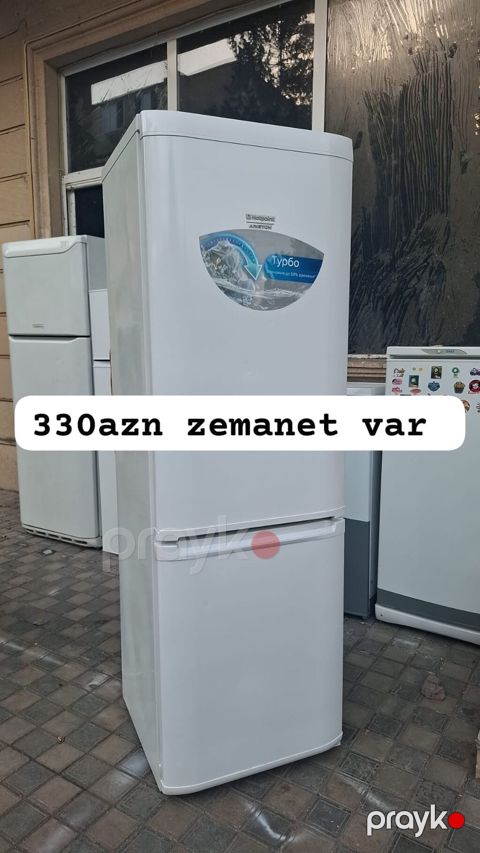 Hotpoint Ariston soyuducu - İki kameralı model: yuxarıda soyuducu — Bakı