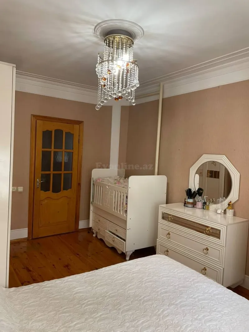 Satılır 3 otaqlı Mənzil Köhnə tikili 90 m² Bakı, Binəqədi r., Memar Əcəmi m., 9-cu mikrorayon — Mənzil, Bakı (5)
