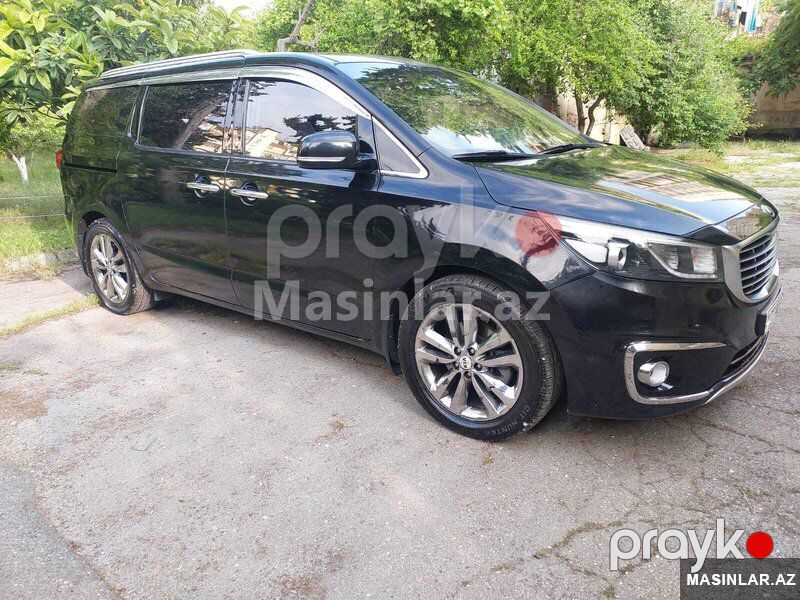 Kia Carnival — Minik avtomobili icarəsi, Bakı (2)