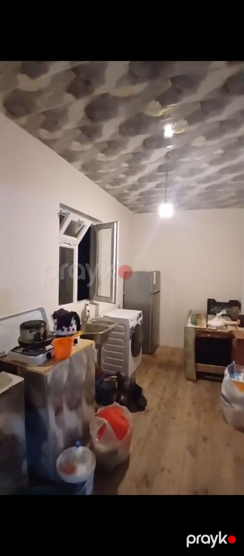 Zabrat 307 sayli mektebin yaninda 3 otaqli adelni heyet evi kiraye — Bakı