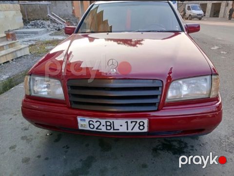 Mercedes-Benz C180 (W202), sedan, qırmızı rəng. Xüsusiyyətlər — Zaqatala