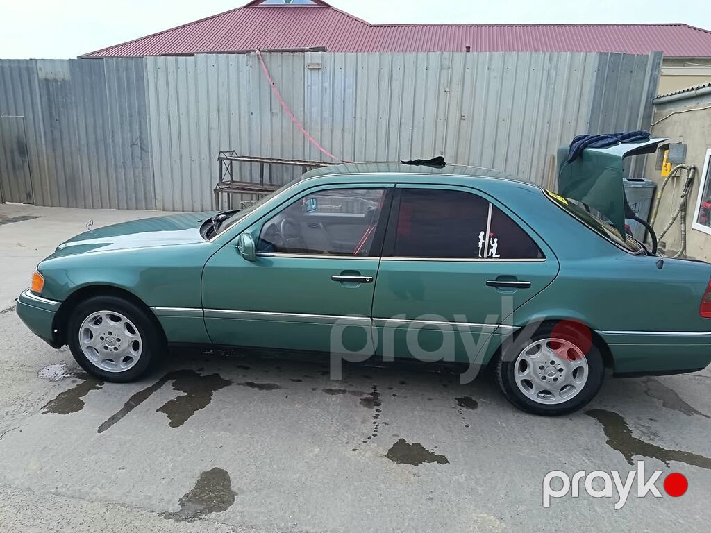 Mercedes-Benz C-Class W202 sedan - Kuzov: yaşıl rəng, 4 qapı, arxa — Avtomobillər, Qobu (8)