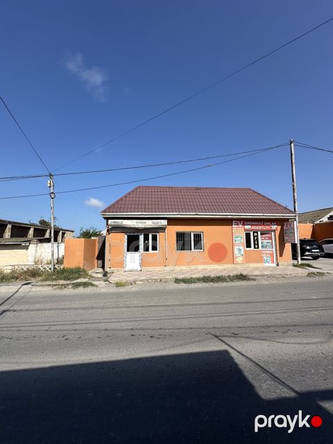 Satılır obyekt 50 m² — Bakı