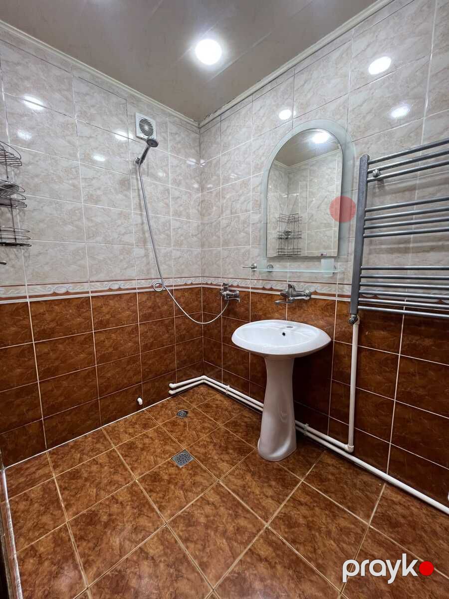 İcarəyə verilir 2 otaqlı köhnə tikili 120 m² — Mənzil, Bakı (9)